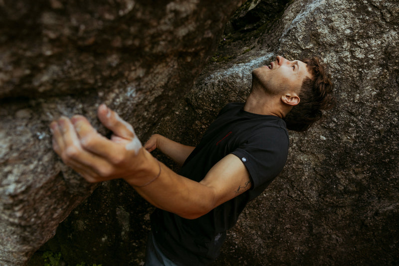 What to wear for indoor bouldering and climbing?