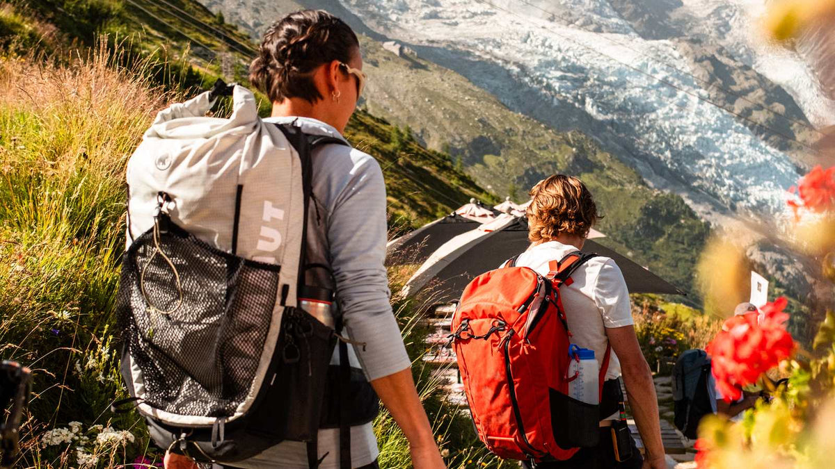 What to wear for hiking? » Essentials for every weather