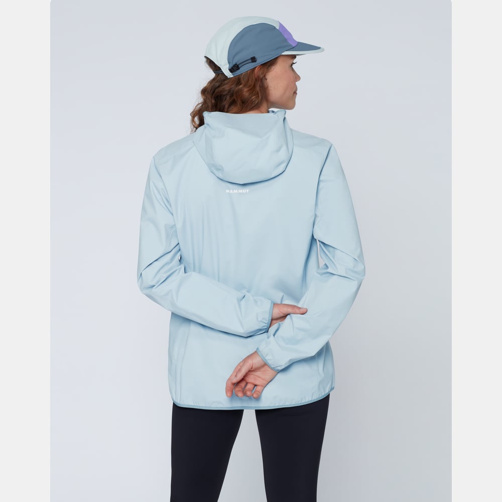 Ducan Light HS Hooded Jacket Women in nebla - detail view 2