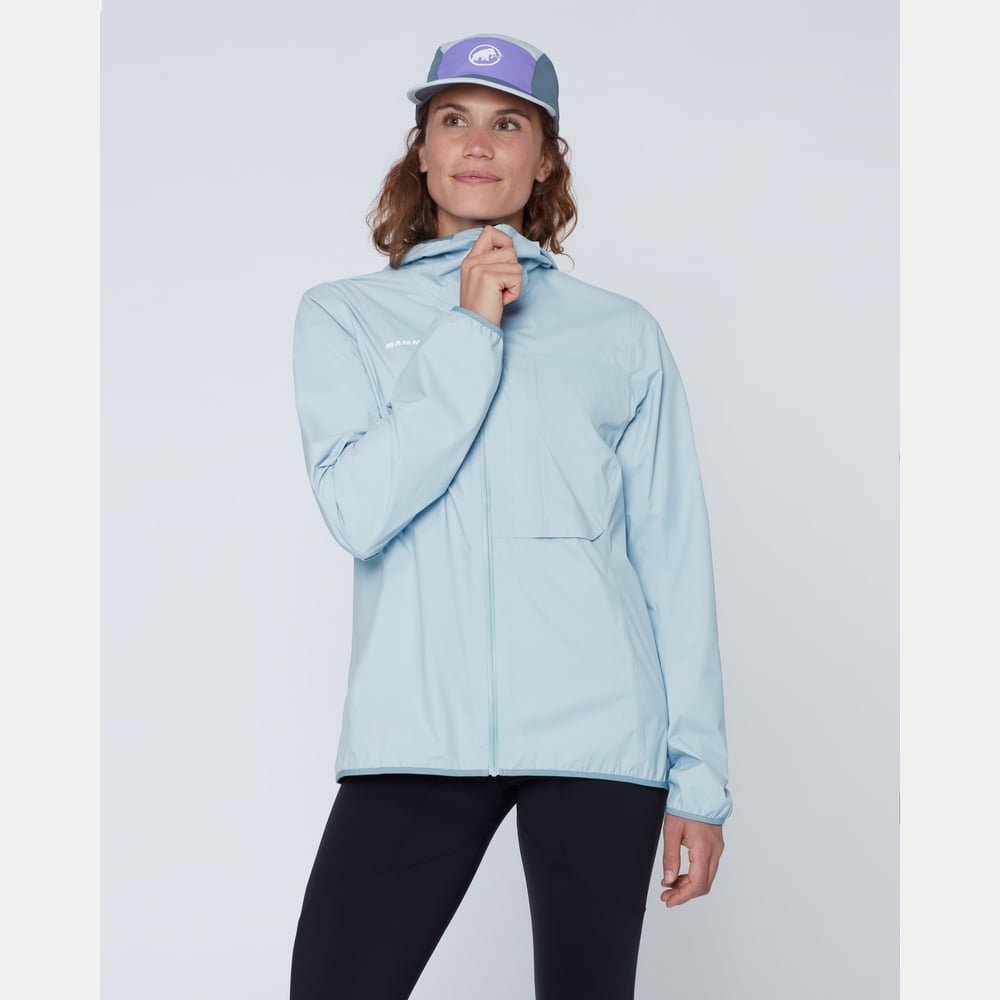 Ducan Light HS Hooded Jacket Women in nebla - detail view 1